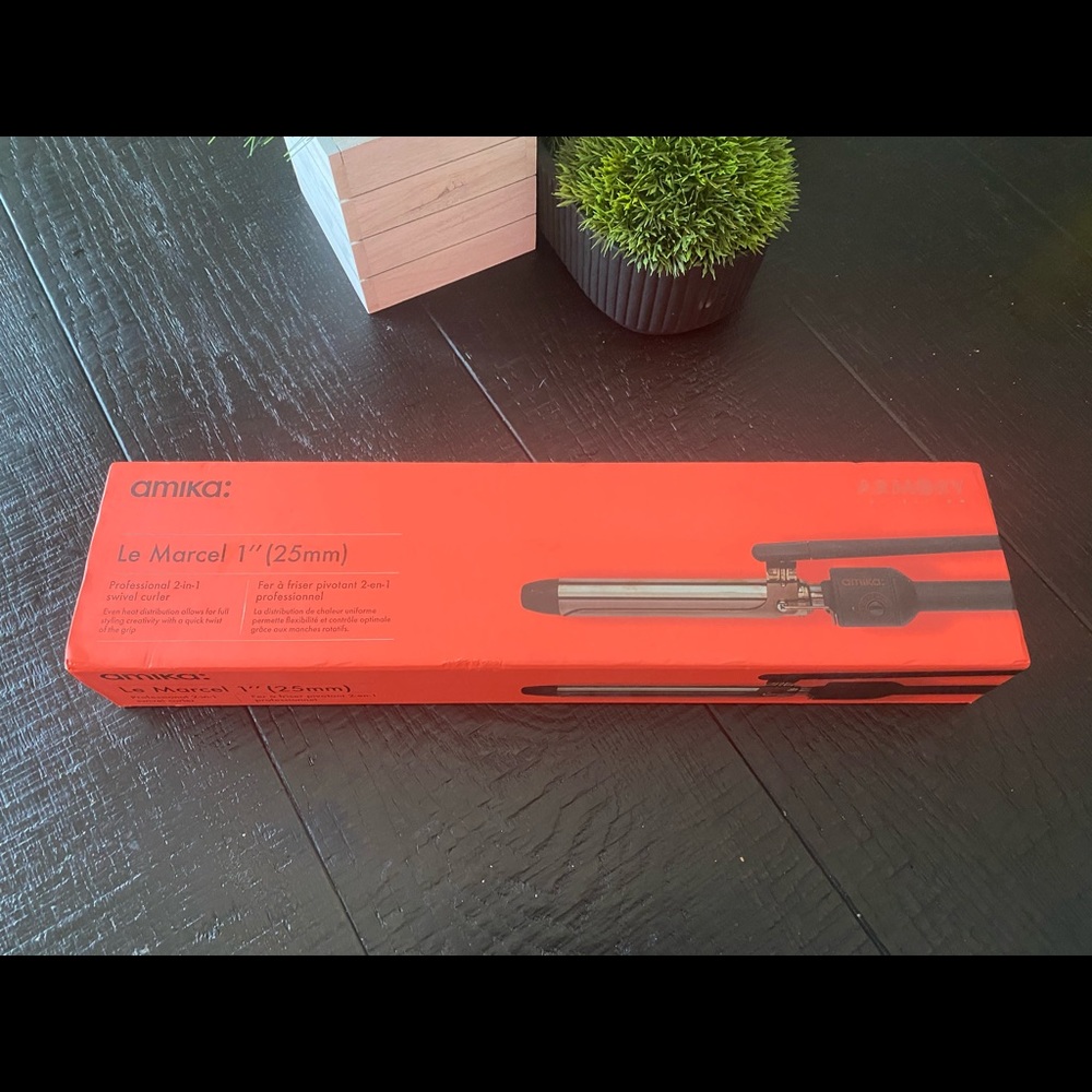 Amika Le Marcel curling iron